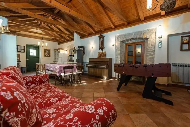 Villa, Sigara İçilebilir