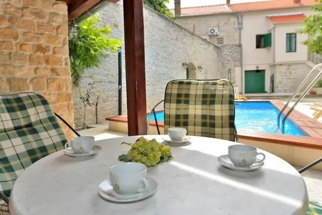 Villa, Sigara İçilebilir