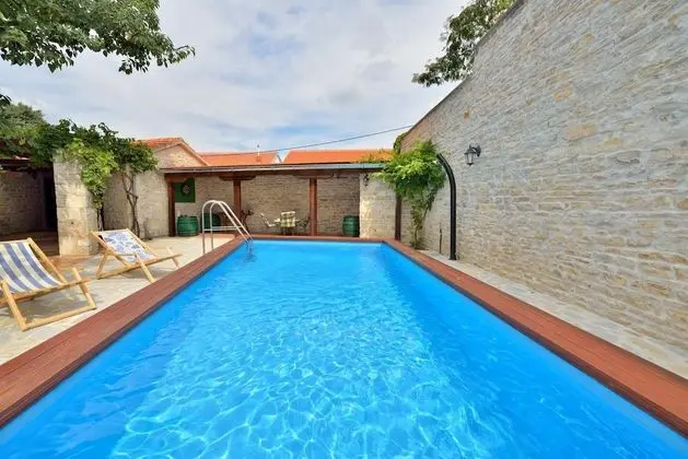 Villa, Sigara İçilebilir