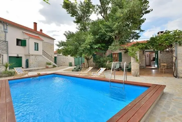 Villa, Sigara İçilebilir