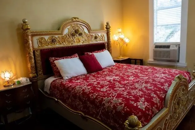 Deluxe Oda, 1 En Büyük (King) Boy Yatak (Floral)