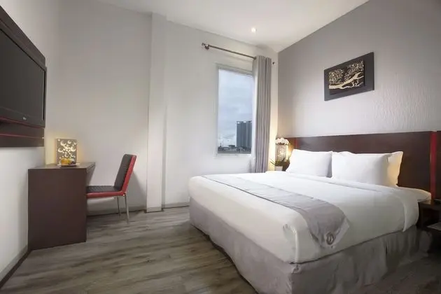Superior Tek Büyük veya İki Ayrı Yataklı Oda, Sigara İçilmez, Şehir Manzaralı