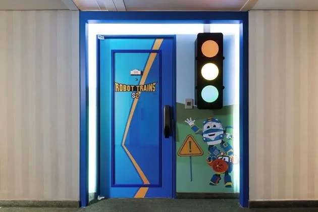 [Golf Village] Robot Trains
