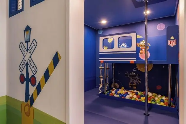 [Golf Village] Robot Trains