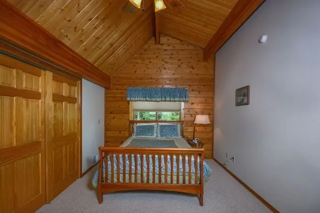 Ev, Birden Çok Yatak, Sıcak Su Havuzu