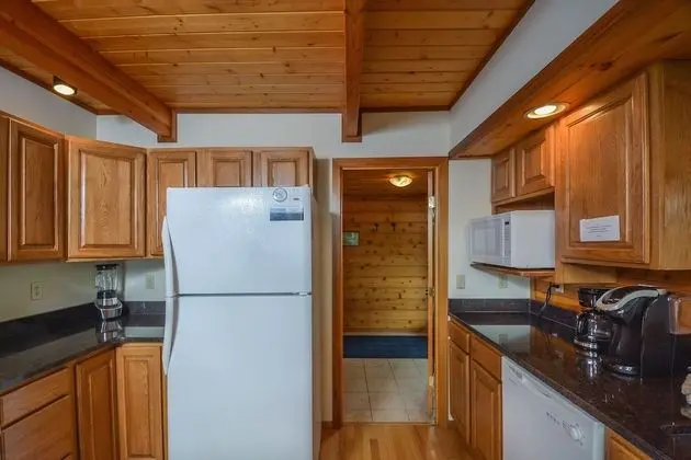 Ev, Birden Çok Yatak, Sıcak Su Havuzu