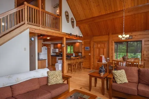 Ev, Birden Çok Yatak, Sıcak Su Havuzu