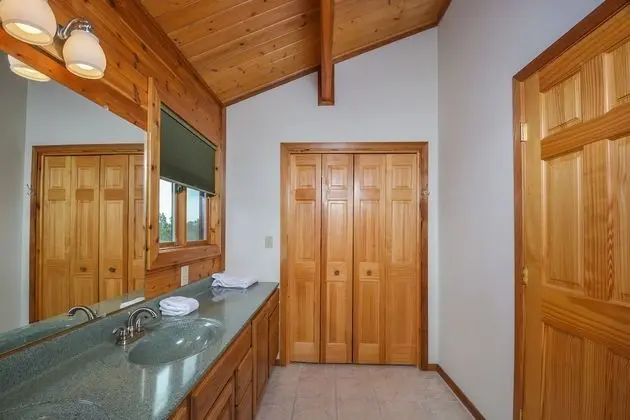 Ev, Birden Çok Yatak, Sıcak Su Havuzu