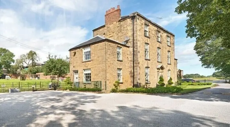 Ev, 6 Yatak Odası (The Farmhouse Southwing)