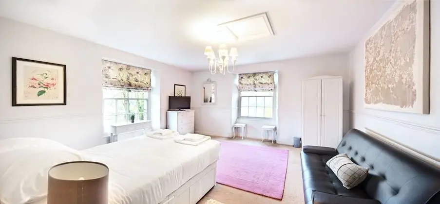 Ev, 6 Yatak Odası (The Farmhouse Southwing)