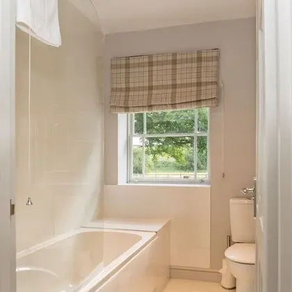 Ev, Birden Çok Yatak Odası (The Old Milking Parlour Grande)