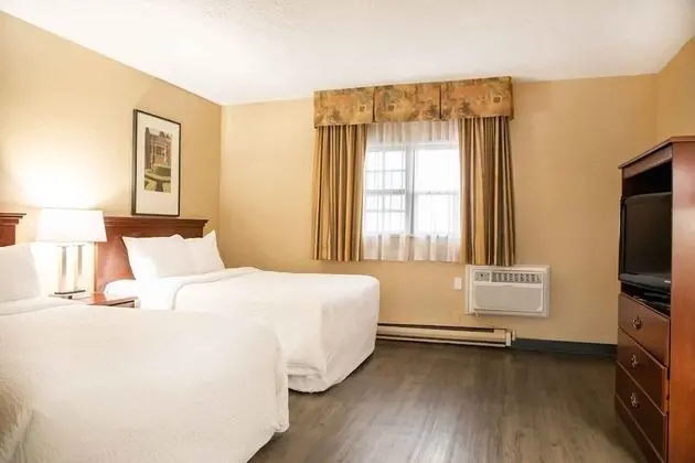 Courtyard Room Exterior, Two Double Beds