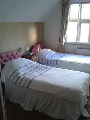 Standard İki Ayrı Yataklı Oda, Ortak Banyo