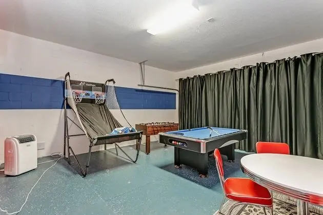 Villa (5410OAKG)