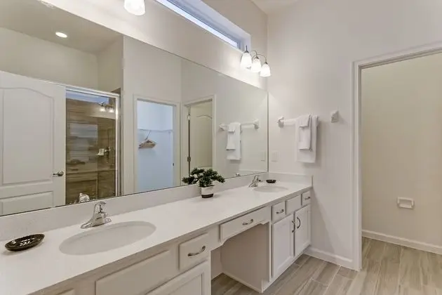 Villa (5410OAKG)