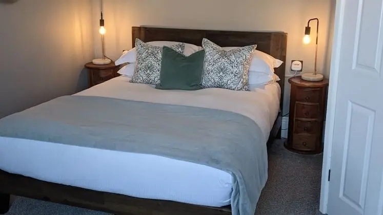Tek Büyük Yataklı Oda, Banyolu/Duşlu (Room 3 King 1st Floor)
