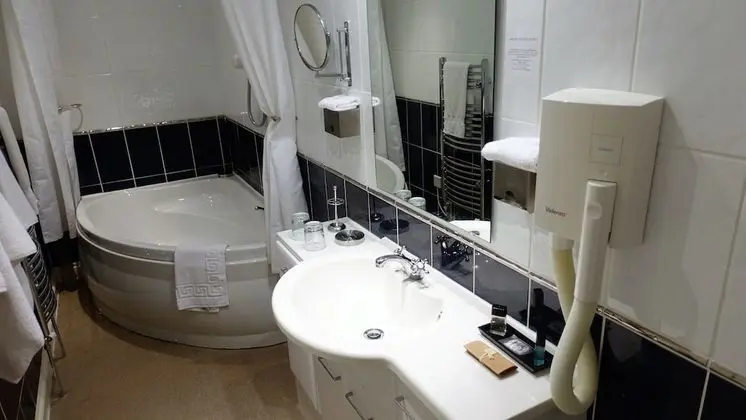 Luxury Tek Büyük Yataklı Oda