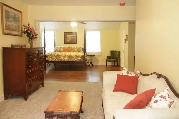 Honeymoon Oda, Sigara İçilmez, Bahçe Manzaralı