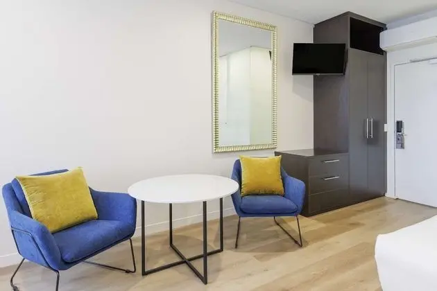 VIP, Stüdyo