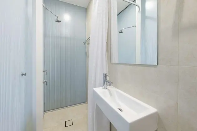 VIP, Stüdyo