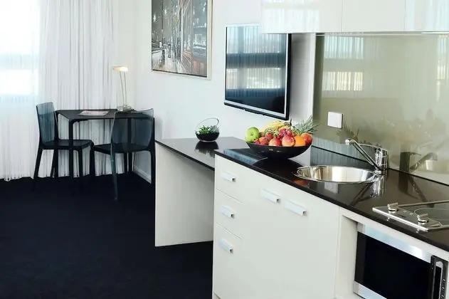 Stüdyo (No Housekeeping)