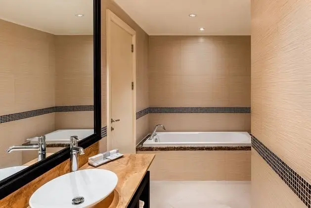 Deluxe Two Bedroom Apartment