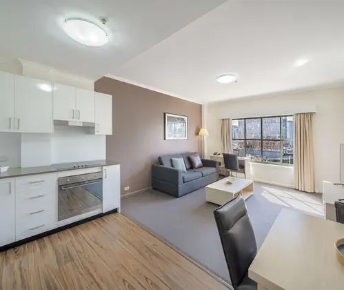 Apart Daire, 2 Yatak Odası, Şehir Manzaralı (Split Level, No Housekeeping)
