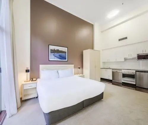 Stüdyo (No Housekeeping)