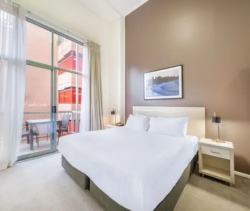Stüdyo (No Housekeeping)