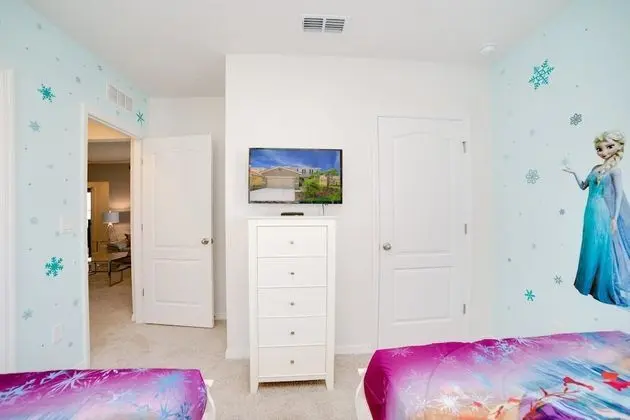 Villa (8028OAKSHA)