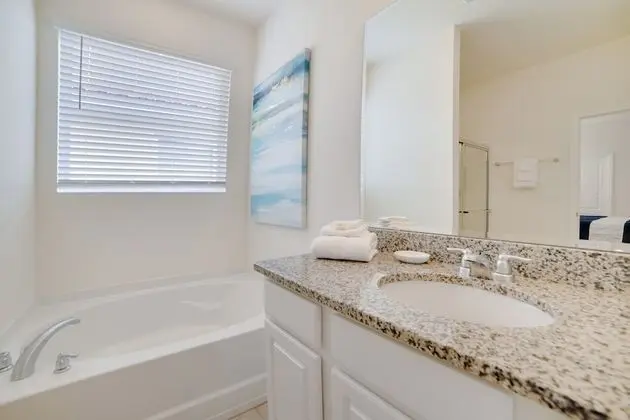 Villa (8028OAKSHA)
