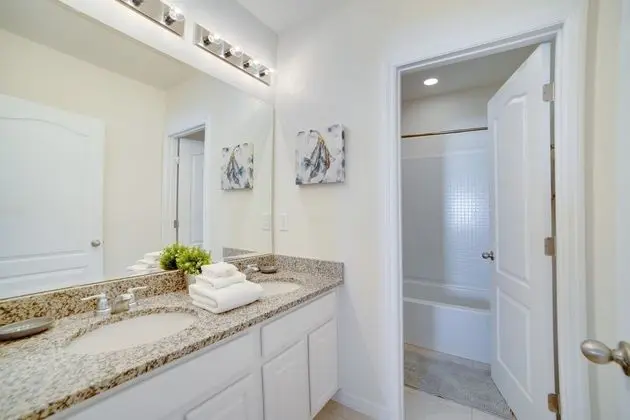 Villa (8028OAKSHA)