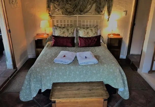 Chenin Blanc Cottage Room 1