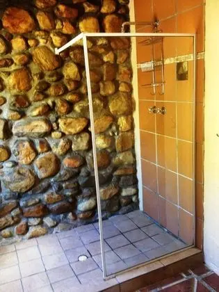 Chenin Blanc Cottage Room 1