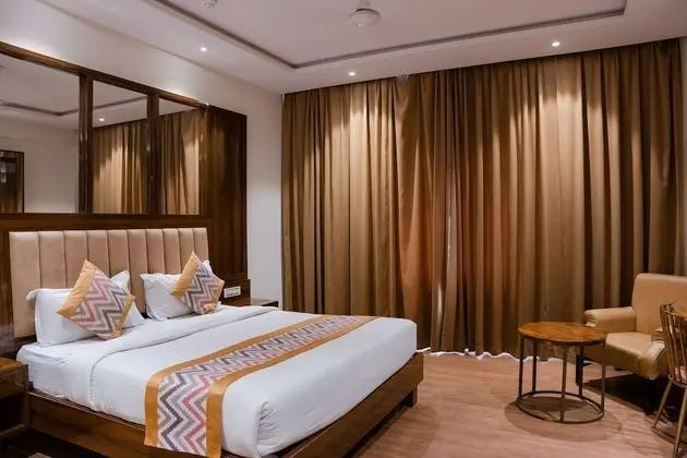 Deluxe Tek Büyük Yataklı Oda, 1 Yatak Odası, Şehir Manzaralı