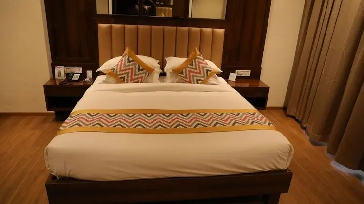 Deluxe Tek Büyük Yataklı Oda, 1 Yatak Odası, Şehir Manzaralı