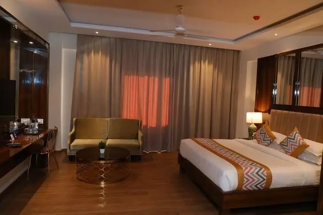 Grand Tek Büyük Yataklı Oda