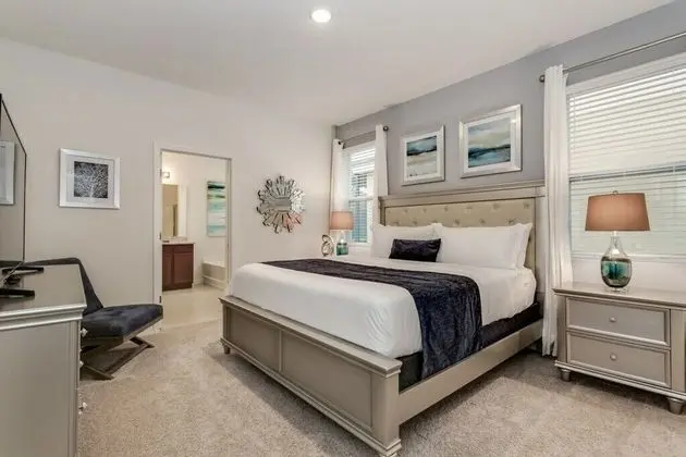 Villa (7028OAKWOOD)