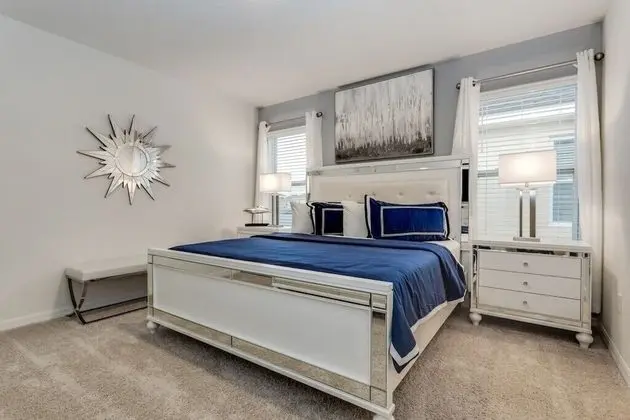 Villa (7028OAKWOOD)