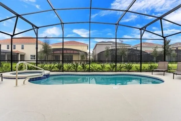 Villa (7028OAKWOOD)