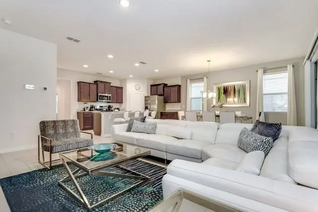 Villa (7028OAKWOOD)