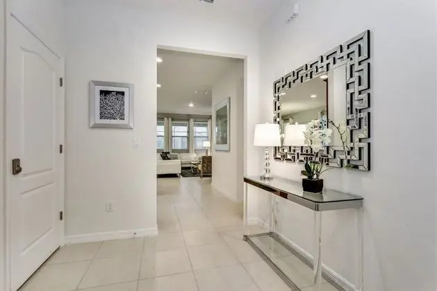 Villa (7028OAKWOOD)