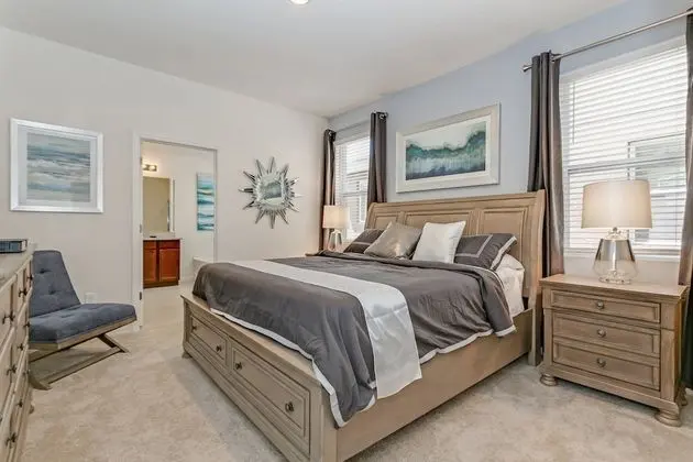 Villa (7036OAKWOOD)