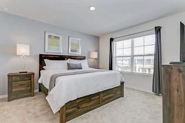 Villa (7036OAKWOOD)