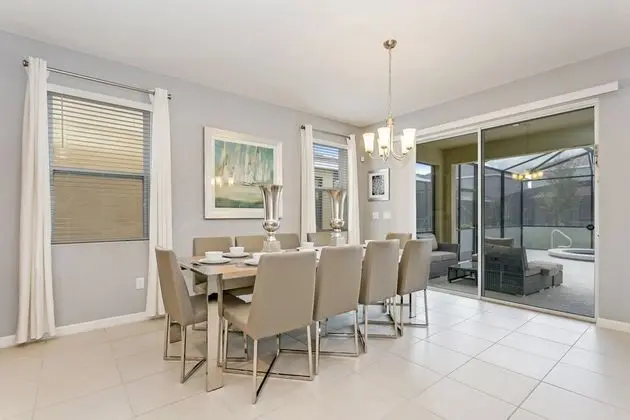 Villa (7036OAKWOOD)