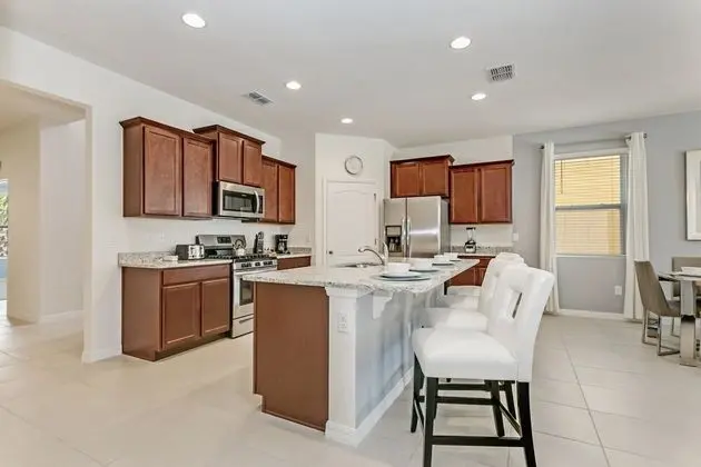 Villa (7036OAKWOOD)