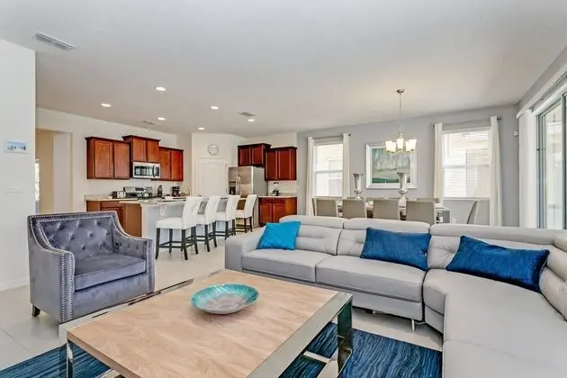 Villa (7036OAKWOOD)