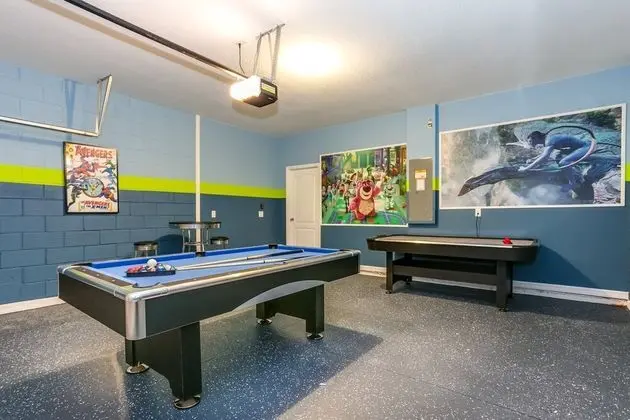 Villa (7036OAKWOOD)