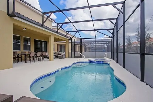 Villa (7036OAKWOOD)