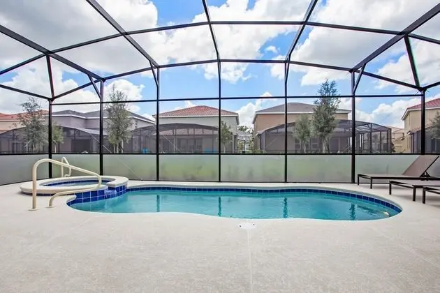Villa (7036OAKWOOD)